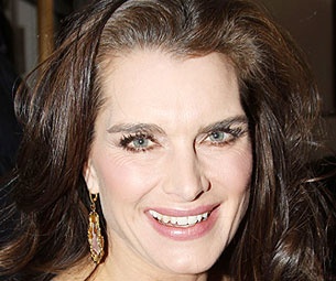 Brooke Shields Breaks Hand in Leap of Faith Rehearsals But Show Will Go On