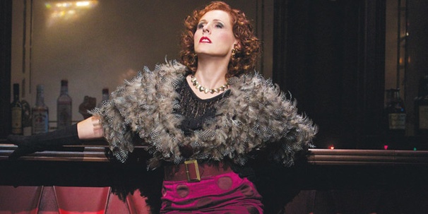 Promises Star Molly Shannon on Hoisting Sean Hayes, Texting Kristin Chenoweth & Guesting on Glee