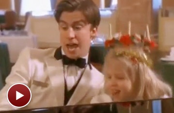 Broadway Holiday Flashback! Gavin Creel Brings 'Winter Wonderland' to the Plaza Hotel Alongside Eloise