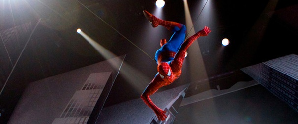 Accident at Spider-Man: Actor Doing Spidey Stunt Injured, Not Leading Man Reeve Carney