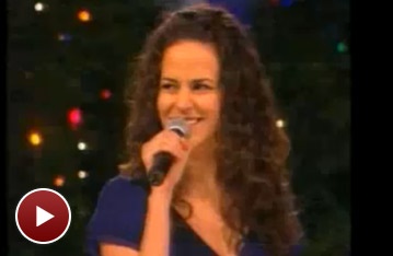 Wicked's Mandy Gonzalez and Heights' Christopher Jackson Welcome 'Santa Claus' to Bryant Park