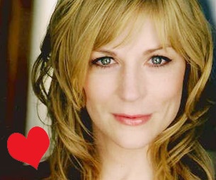 Lisa Brescia of Mamma Mia! Reveals Her V-Day Broadway Crush