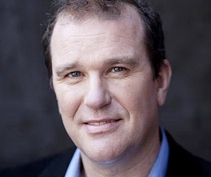 Tony Winner Douglas Hodge to Star in London Revival of Inadmissible Evidence
