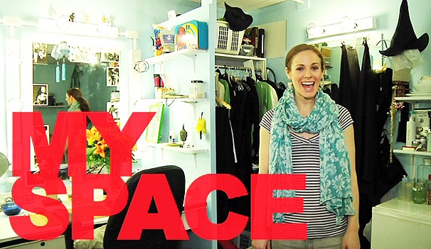 Video My Space! Wander Through Teal Wicks’ Tranquil Digs Backstage at Wicked 