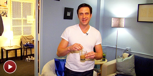 Booze! Prada! Uta! Raúl Esparza Feels Marlon Brando's Mojo in His Arcadia Dressing Room