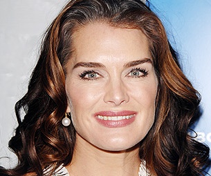 Brooke Shields to Succeed Bebe Neuwirth as Morticia in The Addams Family