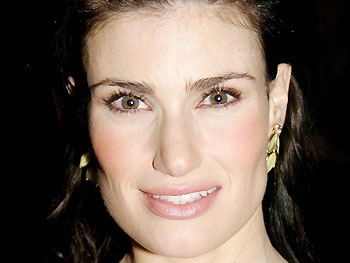 Premiere Date Set for Idina Menzel’s Barefoot TV Concert Special