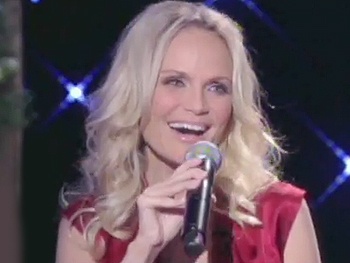 Broadway Holiday Flashback! Kristin Chenoweth Is Dreaming of a 'White Christmas'
