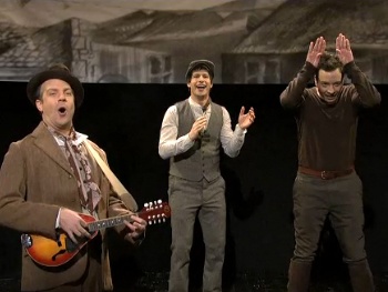 Jimmy Fallon Plays Joey! Watch Saturday Night Live Spoof War Horse