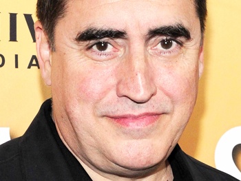 Tony Nominee Alfred Molina May Play a Tyrannical Boss Opposite Krysten Ritter on TV's Assistance