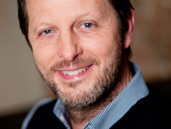 Rob Ashford Tapped to Direct and Choreograph Stage Version of Tim Burton’s Alice in Wonderland