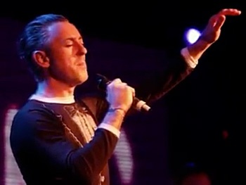 Watch Alan Cumming Cover Adele and Hedwig at XL Nightclub & Cabaret