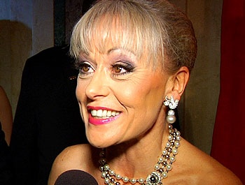 Broadway Embraces New Star Tracie Bennett at the Elegant Opening of End of the Rainbow