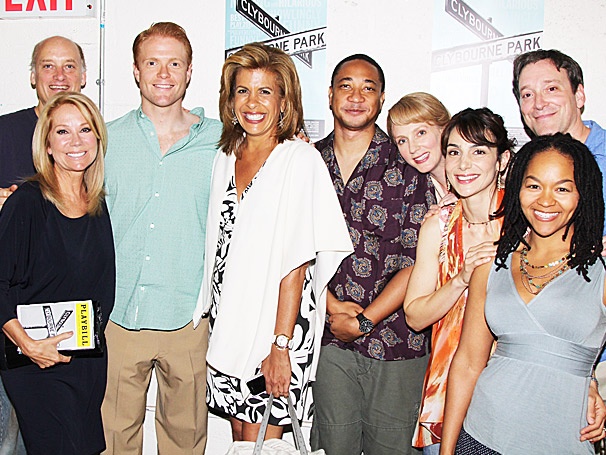 Today Co-Hosts Kathie Lee Gifford & Hoda Kotb Stroll Through Clybourne Park
