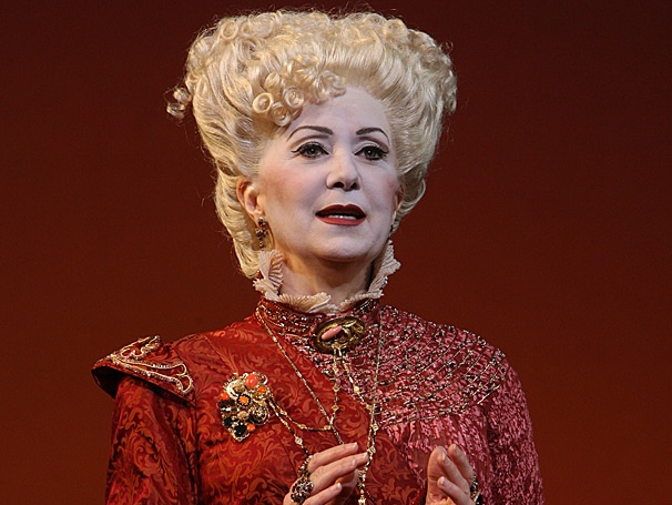 Lavender Drops and Plastic Boxes! Wicked’s Marilyn Caskey Shares Her Travel Tips on Tour