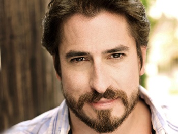 Matthew Saldivar Becomes Peter and the Starcatcher's Black Stache