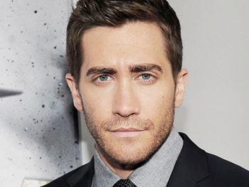 Oscar Nominee Jake Gyllenhaal Signs On to Present at the 2013 Tony Awards
