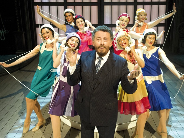 Robert Powell Joins the West End Cast of Singin’ in the Rain