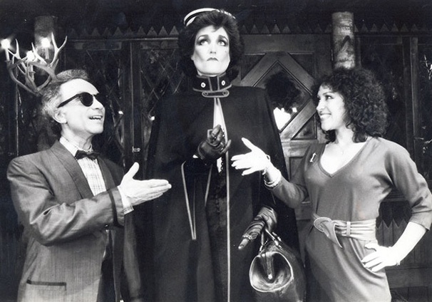 It's Baaack! Revival of Moose Murders to Play Off-Broadway