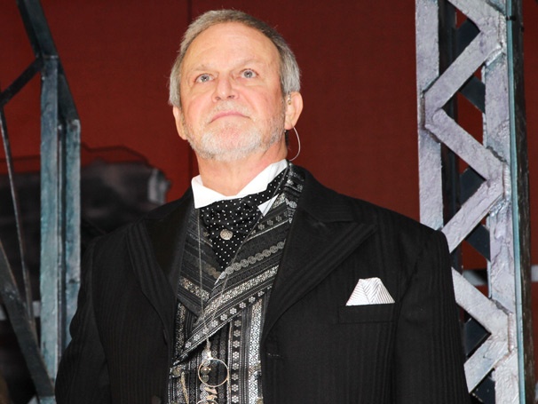 Check Out Ron Raines' First Night as Newsies Nemesis Joseph Pulitzer