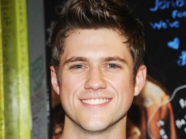 Weekend Poll Top Three: Fans Want to Feel the Force of Aaron Tveit as Star Wars’ Luke Skywalker