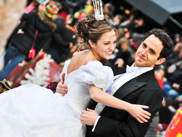 Exclusive! See Laura Osnes Turn Princess for Cinderella's Big TV Debut on the Macy's Thanksgiving Parade