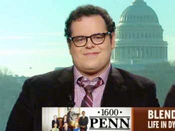 1600 Penn’s Josh Gad Recalls Meeting President Obama on Morning Joe