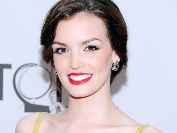 Weekend Poll Top Three: Fans Want Jennifer Damiano to Hang Out with Lena Dunham and the Ladies of HBO's Girls