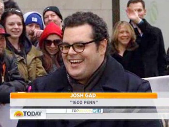 1600 Penn's Josh Gad Says Meeting President Obama Felt Like Being in Inception