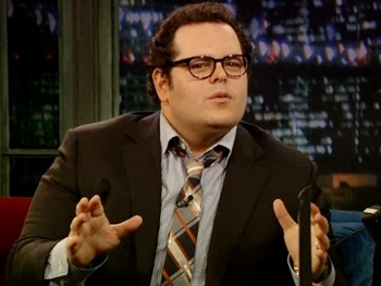 Josh Gad Impersonates Obama, Bush, Nixon and More Presidents on Late Night with Jimmy Fallon