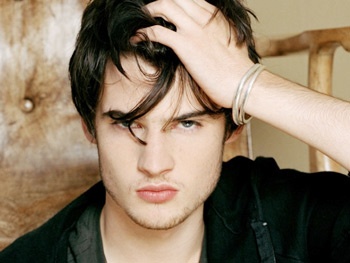 Tom Sturridge to Join Alec Baldwin and Shia LaBeouf in Broadway's Orphans