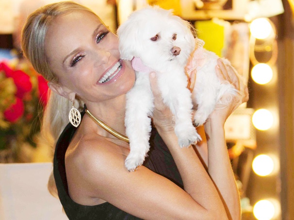 Ruff Trip! Broadway Sweetheart Kristin Chenoweth Tweets Airline Doggy Drama