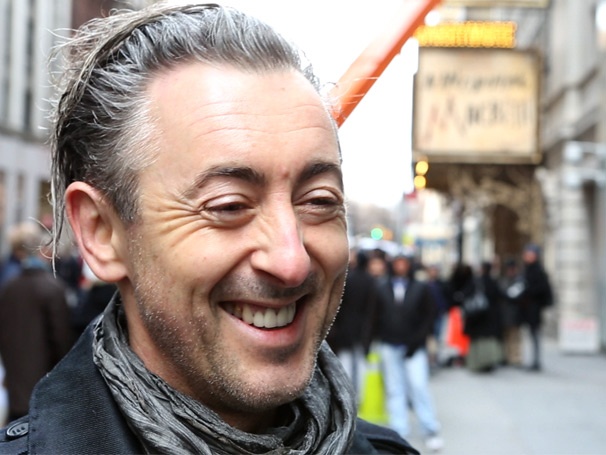 Watch Alan Cumming Preview His 'Scary' One-Man Macbeth and Unveil the New Times Square Marquee
