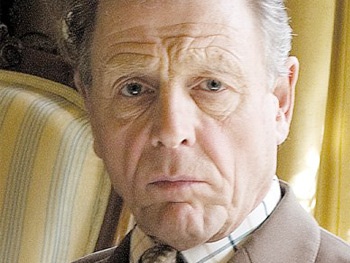 Edward Fox Replaces Injured Actor Robert Hardy as Winston Churchill in The Audience