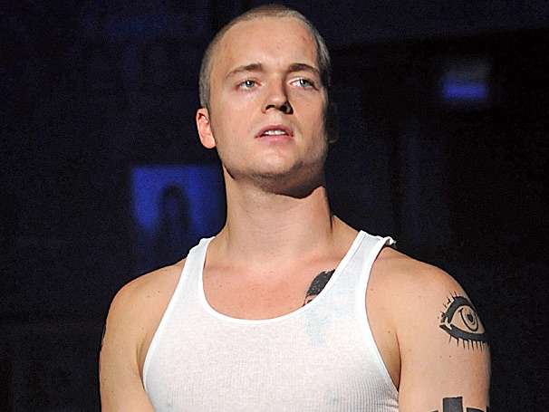 Laundry! Caffeine! Fast Food! American Idiot’s Thomas Hettrick Reveals His Tips for Life on the Road