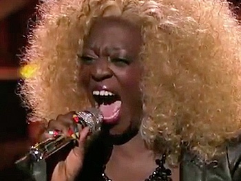 Watch American Idol Contestant Zoanette Johnson Tear Into The Lion King's ‘Circle of Life’