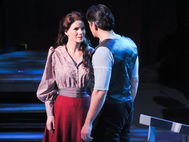 Kelli O’Hara, Jessie Mueller, Nathan Gunn & More Hop Aboard Carousel at Lincoln Center