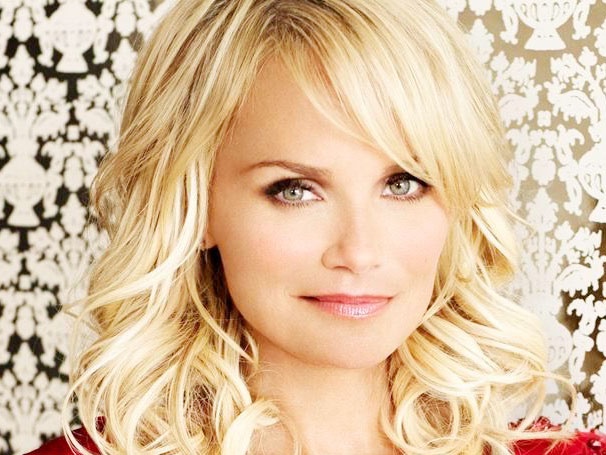 Kristin Chenoweth on Her Red Carpet Nerves, Twitter Obsession, U.K. Concerts and Broadway Future