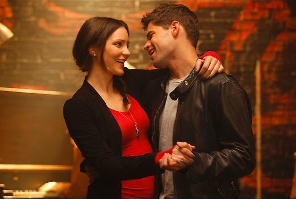 Smash Ratings Watch: 'Fringe' Episode Slightly Boosts Numbers Following Series Low