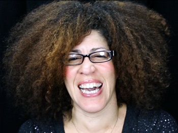 Rain Pryor on Growing Up with Her Comic Genius Father & Why Fried Chicken and Latkes Isn’t Your ‘Typical Solo Show’