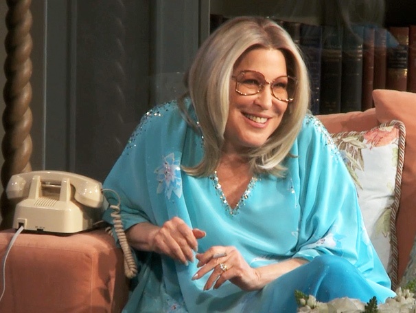 Bette on the Sofa! See Clips of Bette Midler Lounging on Broadway in I'll Eat You Last