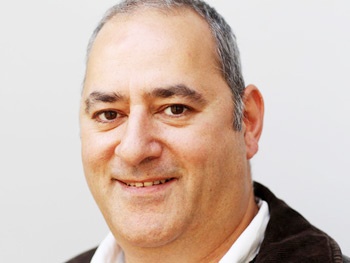 Ayub Khan Din Steps Into Title Role in Bunty Berman Presents...