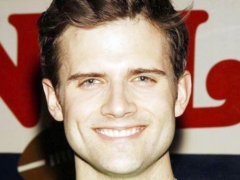 Kyle Dean Massey, Colin Hanlon, Josh Segarra & More Set for Pre-Broadway Brave New World Workshop