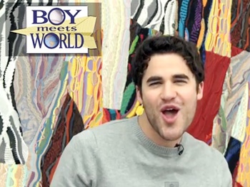 Watch Darren Criss’s Nostalgic Tribute to ‘90s TV Theme Songs