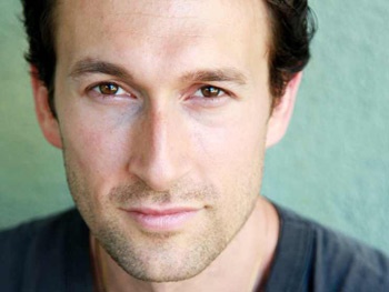 Aaron Lazar on Angela Lansbury Love, Working With Leonardo DiCaprio & the ‘Sexier’ New Cast of Mamma Mia!