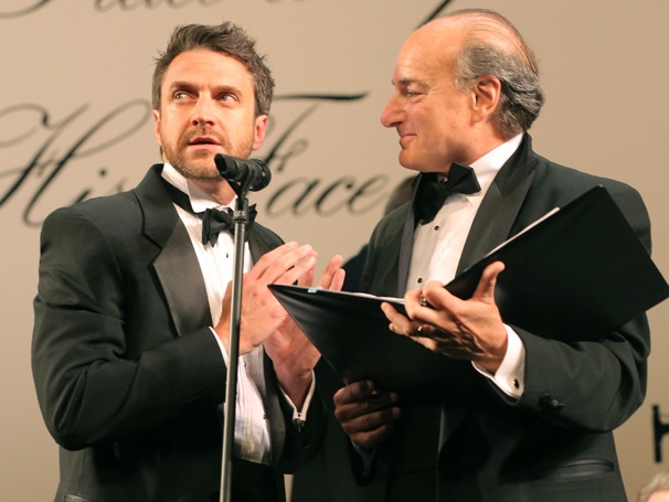 Take a Rousing First Look at Raul Esparza, Peter Friedman & More in The Cradle Will Rock