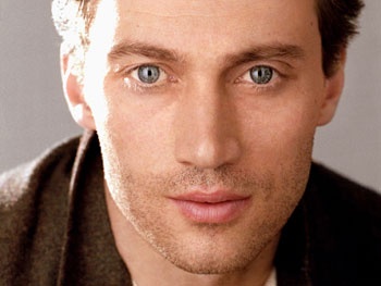 Bryce Pinkham to Join Jefferson Mays in New Musical A Gentleman’s Guide to Love and Murder