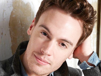 Erich Bergen Confirmed to Play Bob Gaudio in Clint Eastwood's Jersey Boys Movie