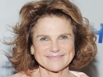 Tovah Feldshuh to Step in for Tony-Winning Pippin Star Andrea Martin During August Hiatus