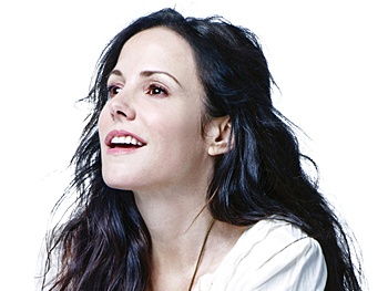 Tickets Now On Sale for Broadway's The Snow Geese, Starring Mary-Louise Parker